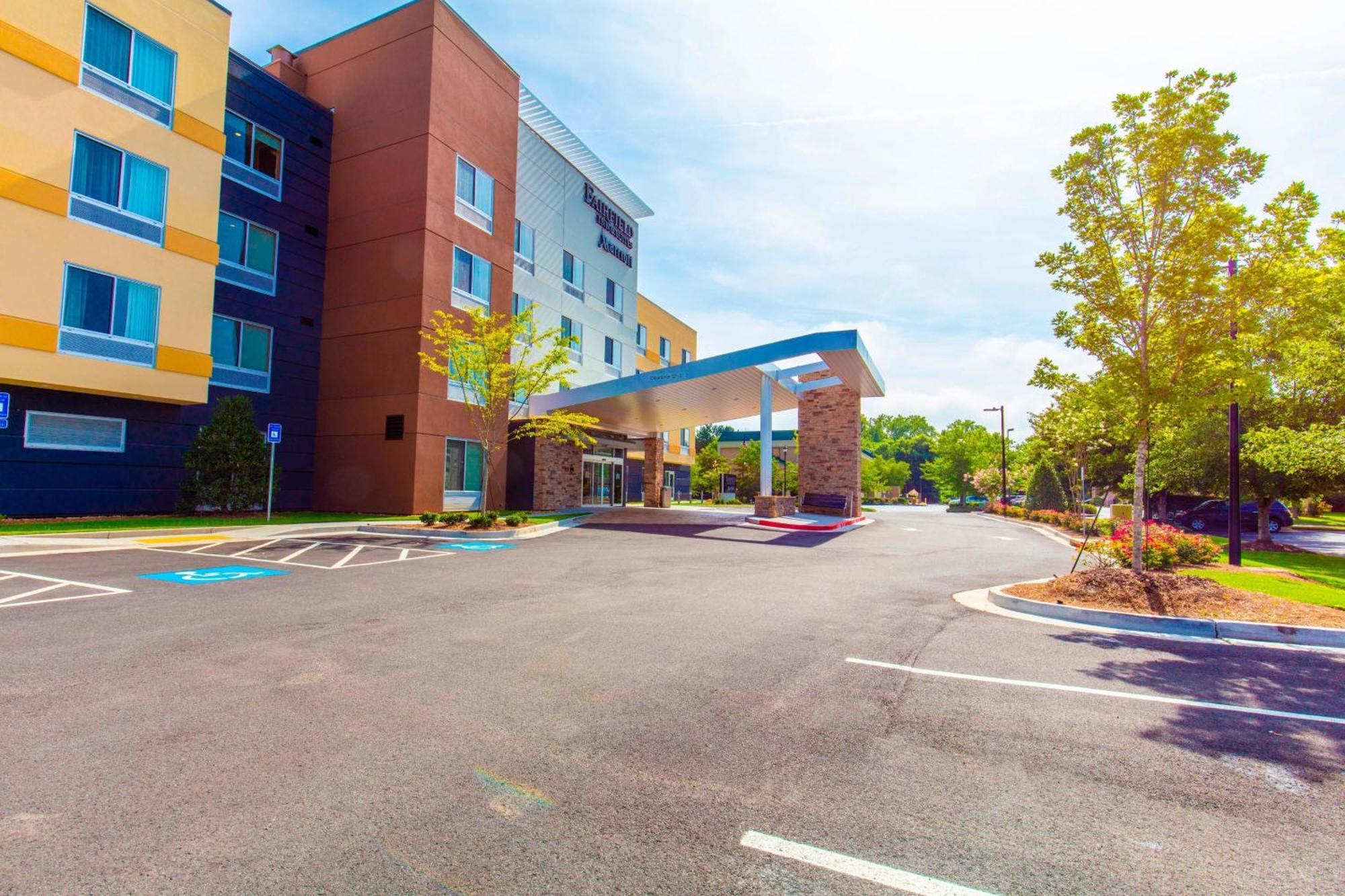Fairfield Inn & Suites By Marriott Atlanta Woodstock Bagian luar foto